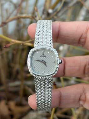 Vintage 1980s Cyma Quartz 616SP Women’s Watch [Excellent Condition]